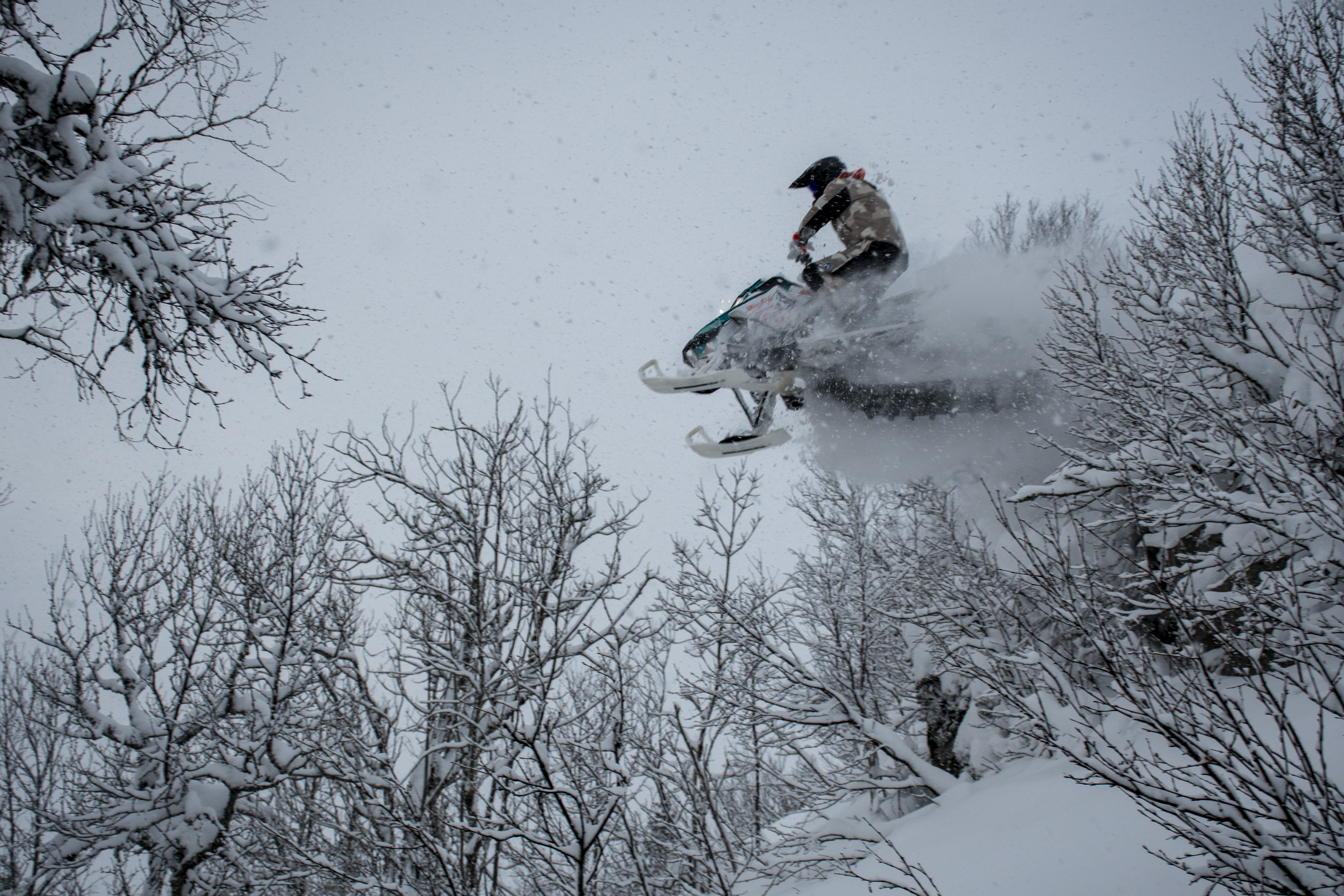 Snowmobiling Sweden with Simon Selberg